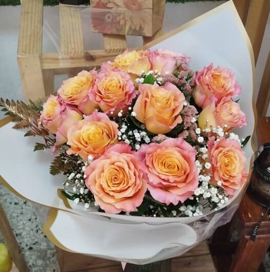 Ramo de 12 rosas Floristera Tropicana, La Habana, Cuba