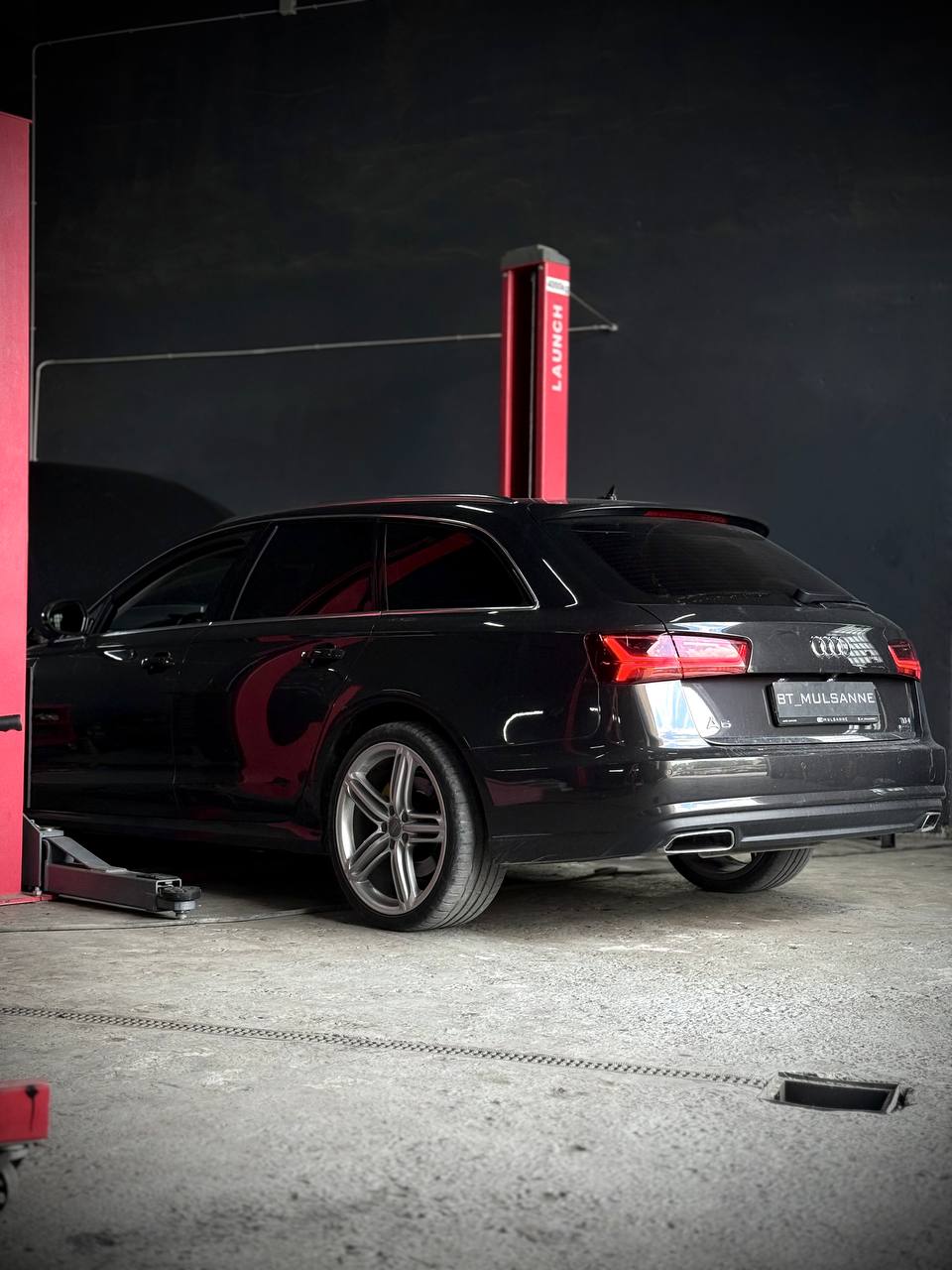 photo_5314805481300163503_y