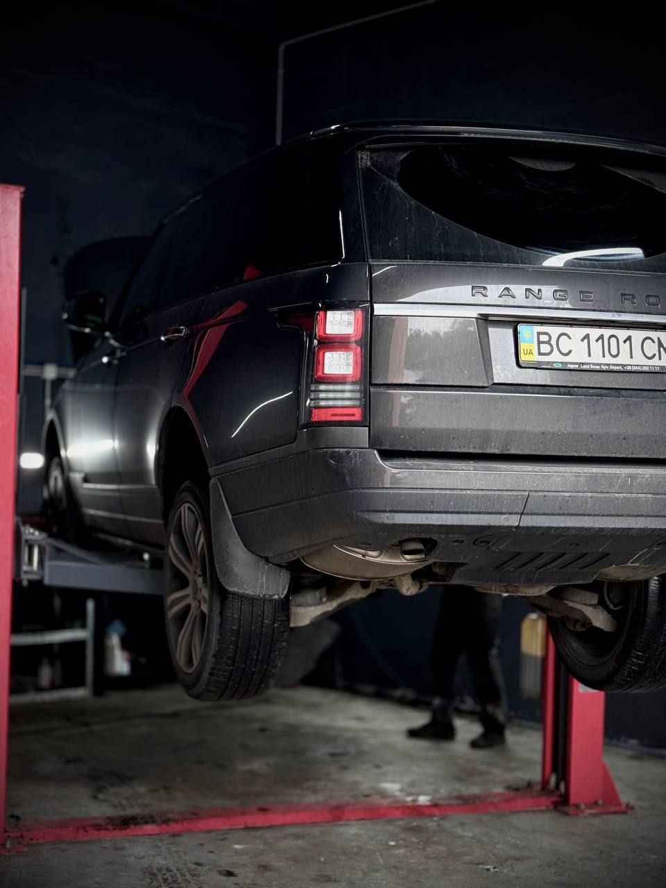 photo_5314805481300163510_y