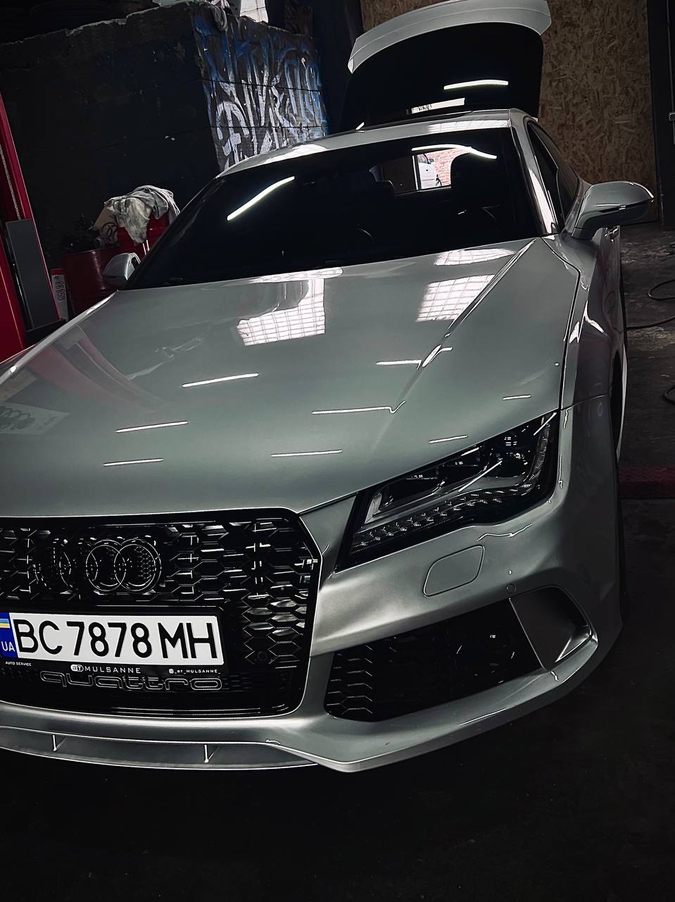 photo_5314805481300163527_y