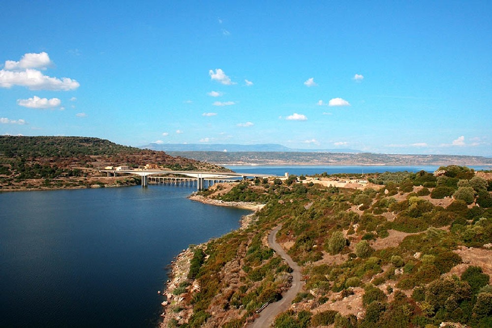 lago-Omodeo-2