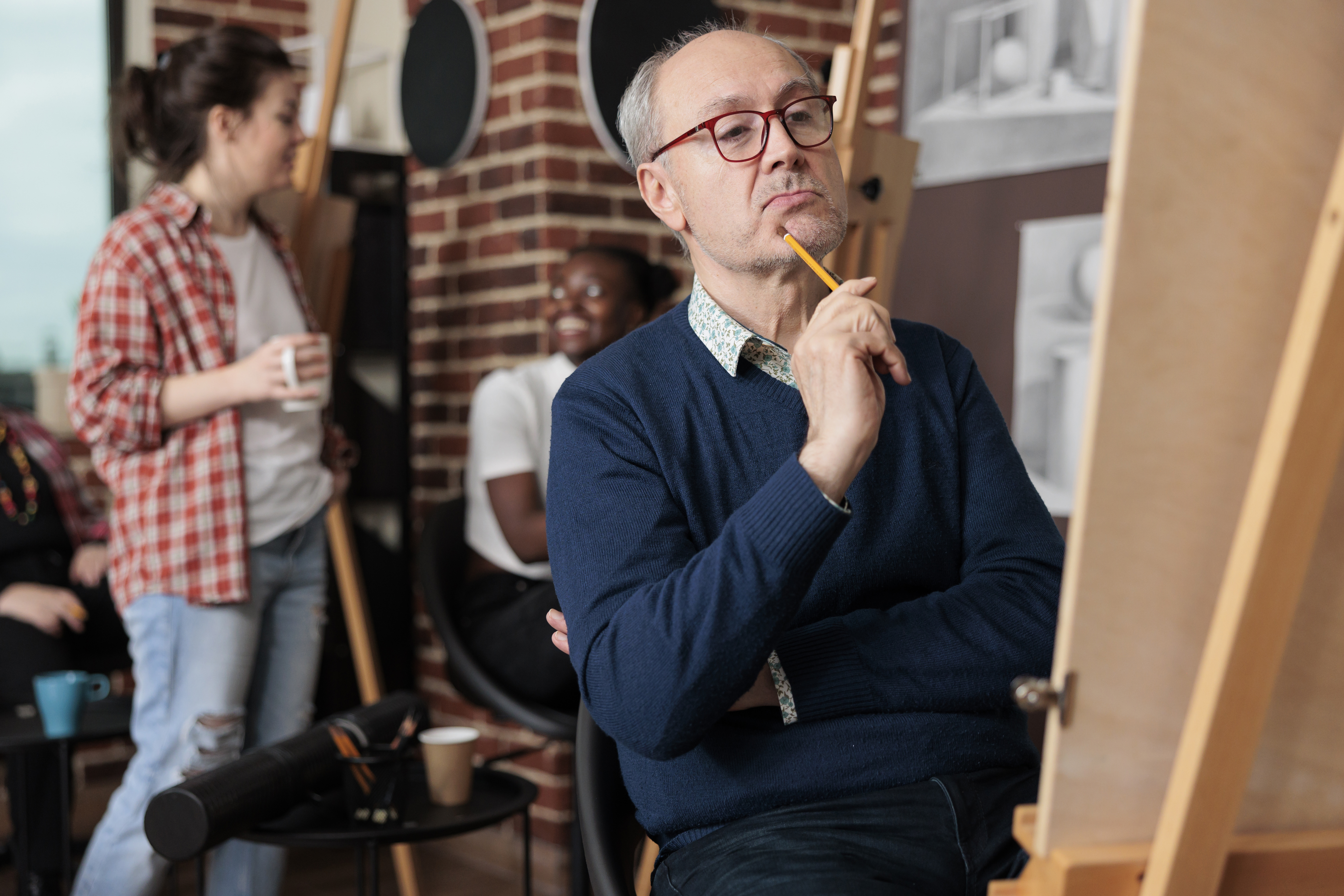 portrait-elderly-student-drawing-vase-white-canvas-sketching-model-using-graphic-pencil-creativity-studio-diverse-team-attenting-art-course-developing-new-artistic-skill-personal-growth