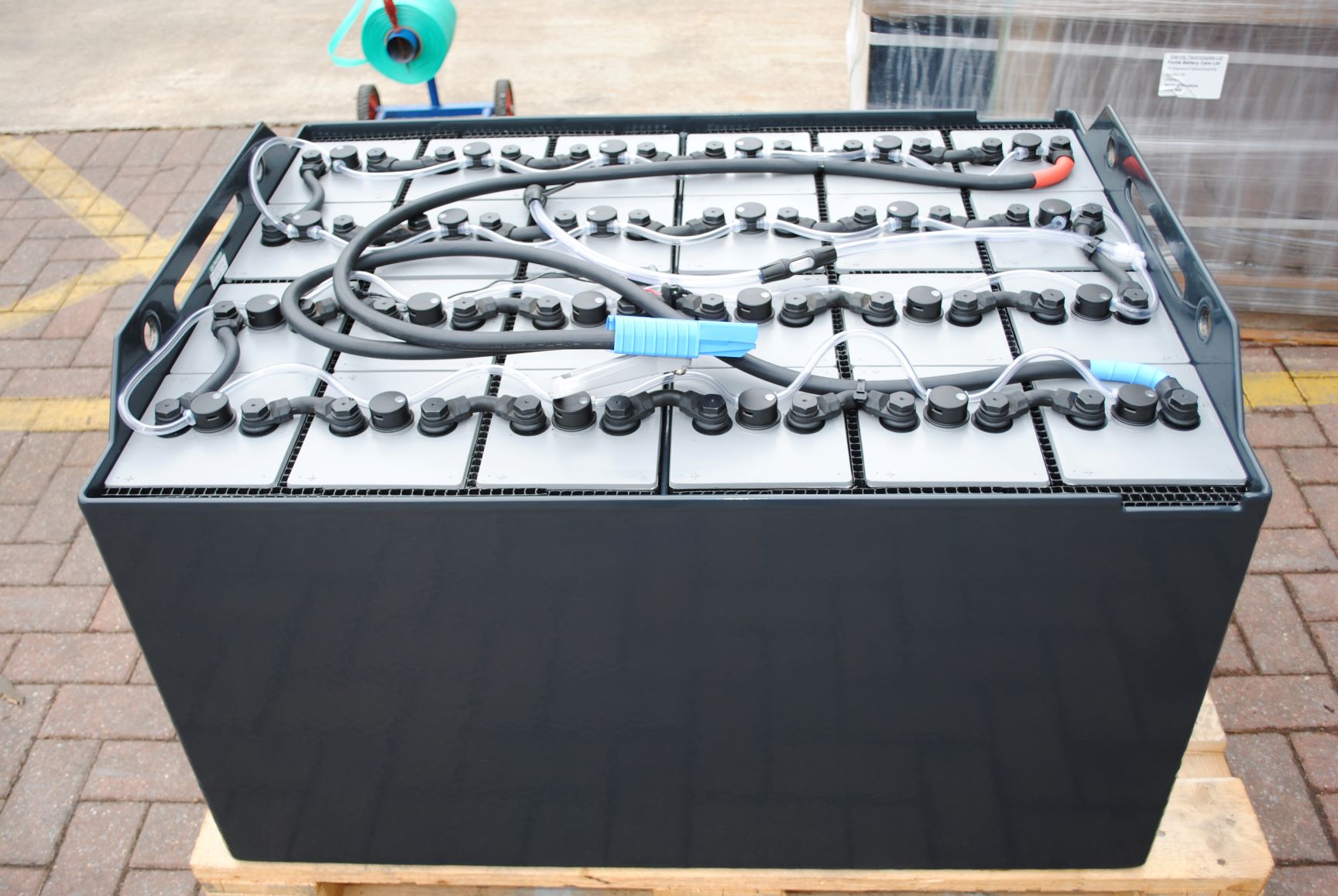 Forklift_battery_2_M