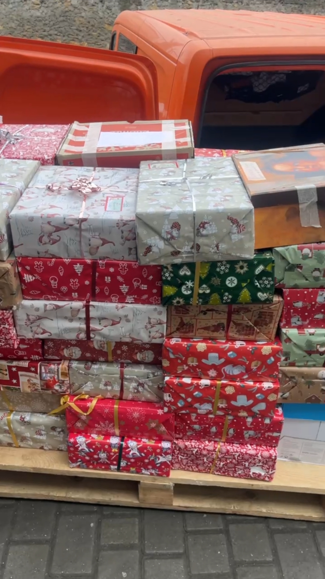 Screenshot_20260418_005342_Photos