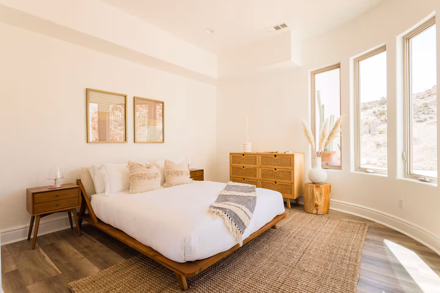 8e9a0cd0-ab03-49e4-8008-8f231de99d6e