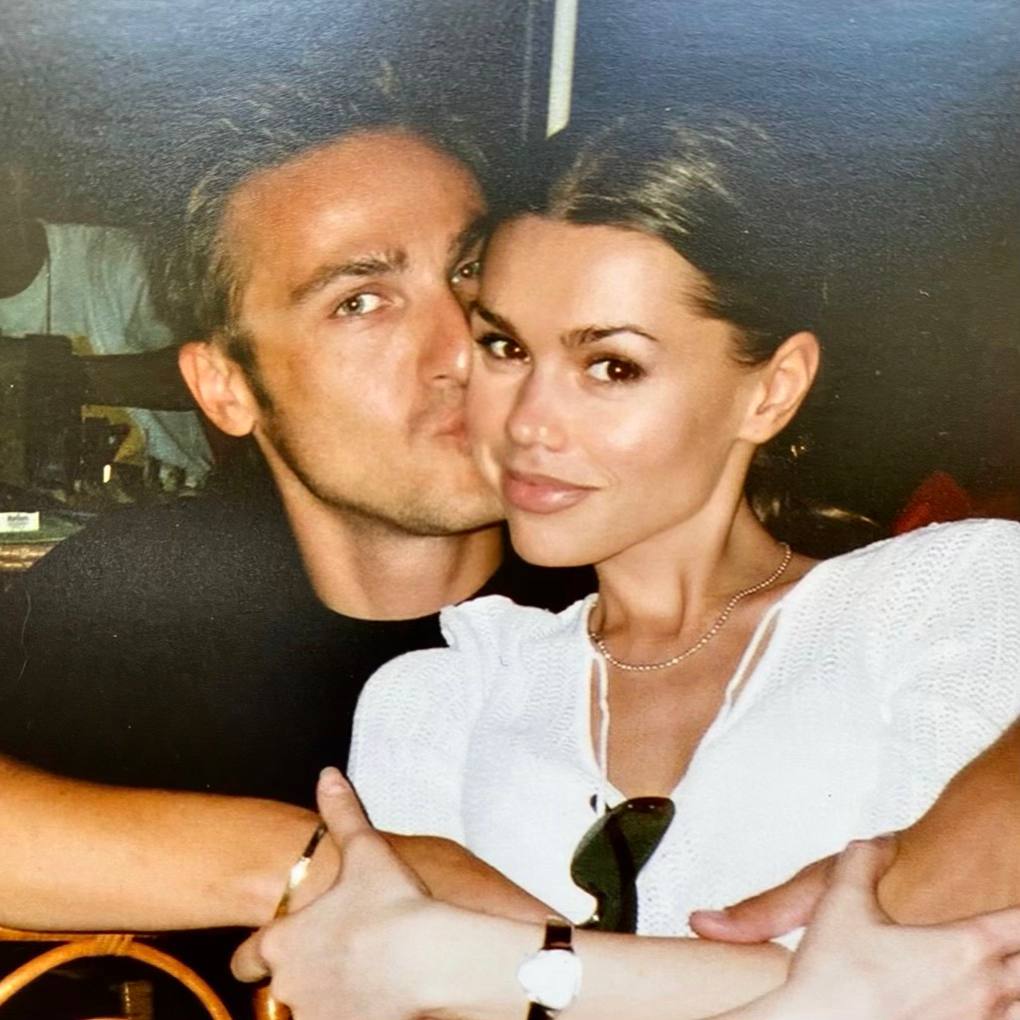 photo_5212951860883869587_y