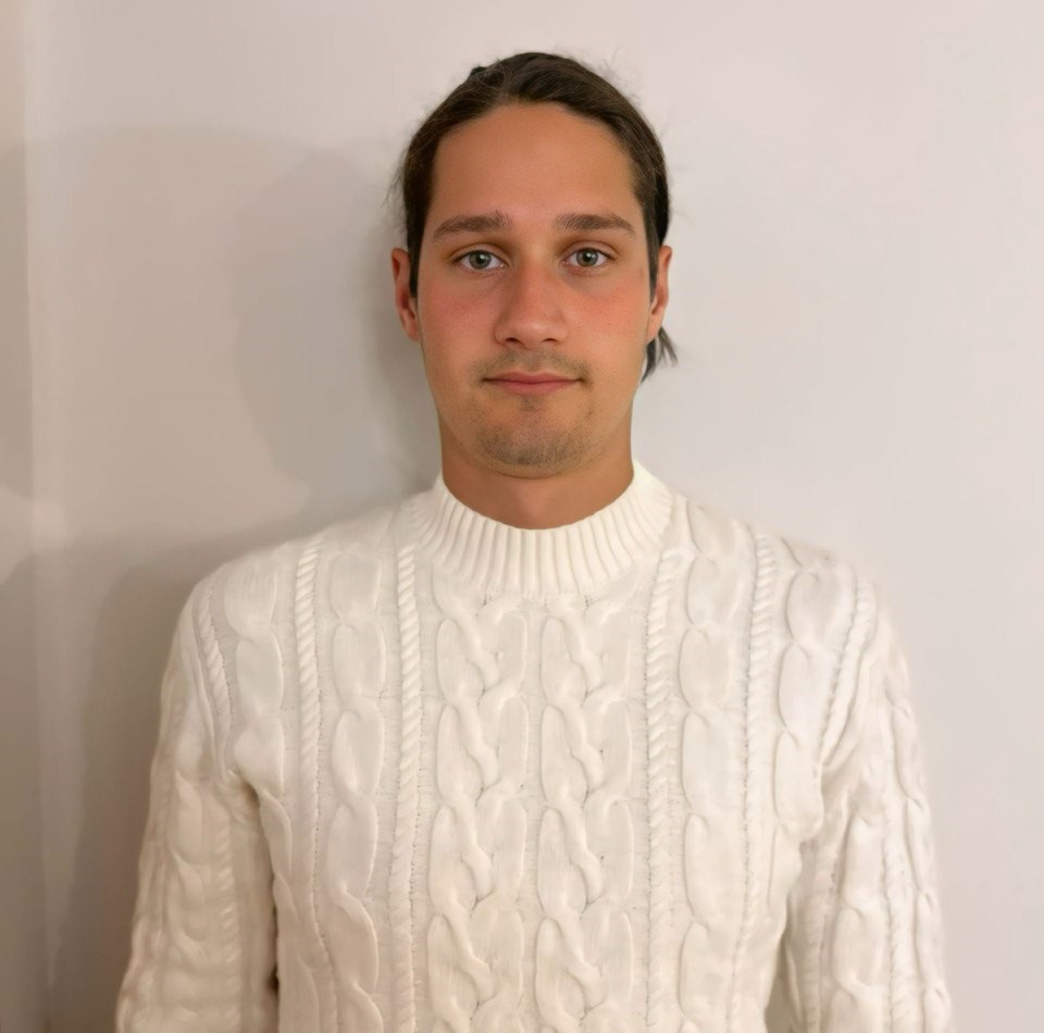 photo_5276229128724537722_y