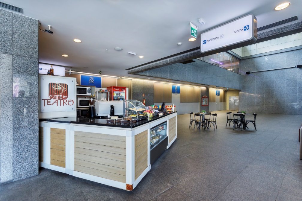 6_-_Cafeteria_e_Foyer