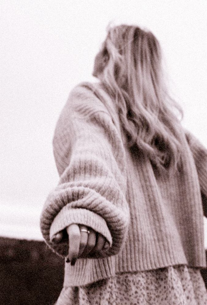 photo_5335033651982889915_y