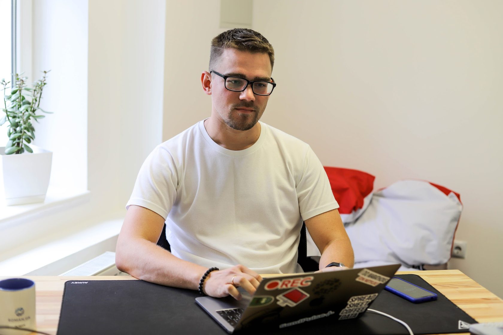 YKz5OVvOAYhv7jzn-1Bd