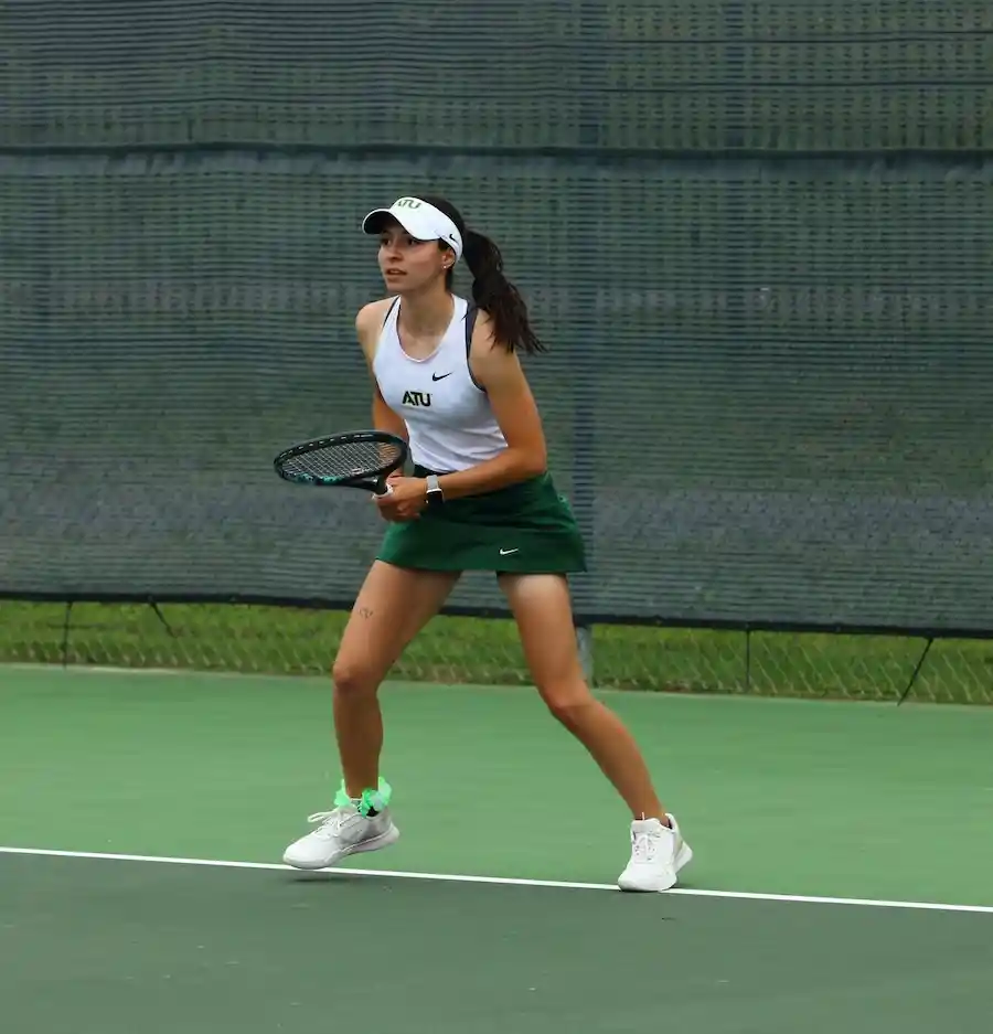 madalena-amil-all-american
