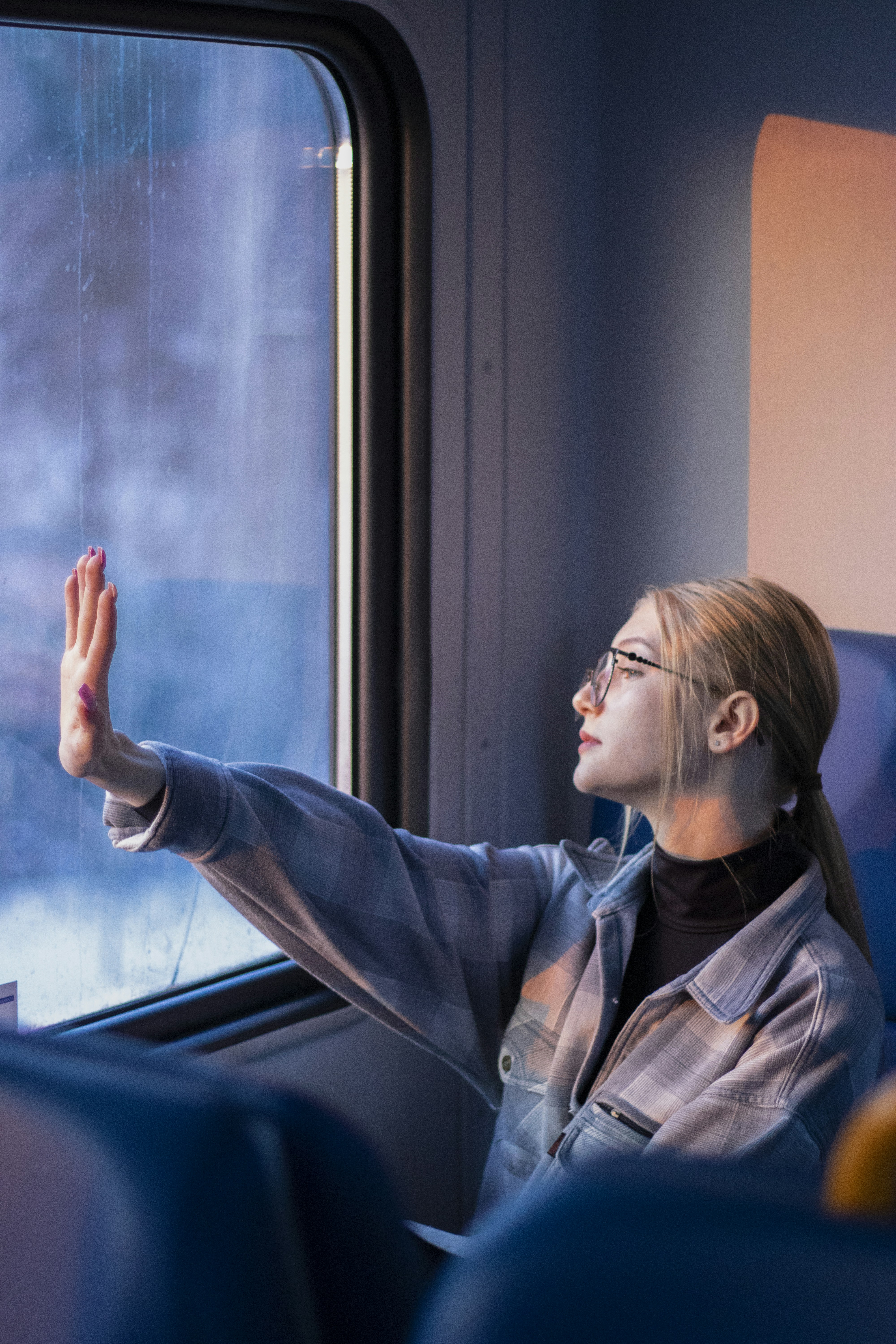 hamed-hoseini-pur-9OL9es8Dpms-unsplash