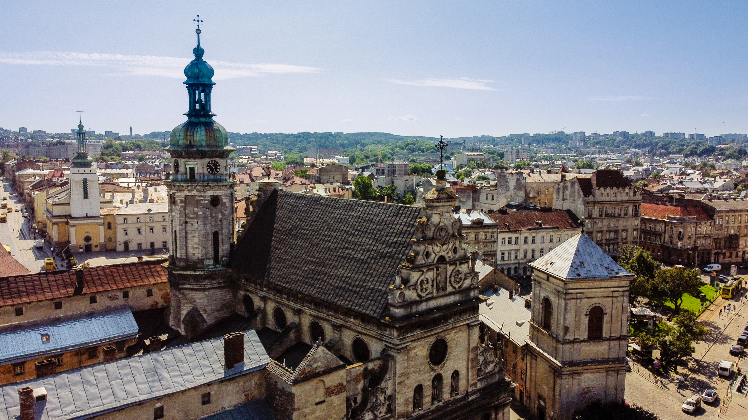 Dima_Pima_1748654446910_unsplash_id_RwXu0WsZBVo.webp