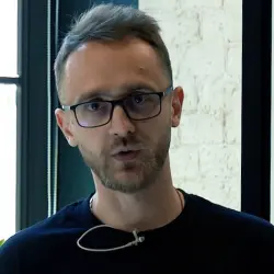 СВЯТОСЛАВ САЧУК