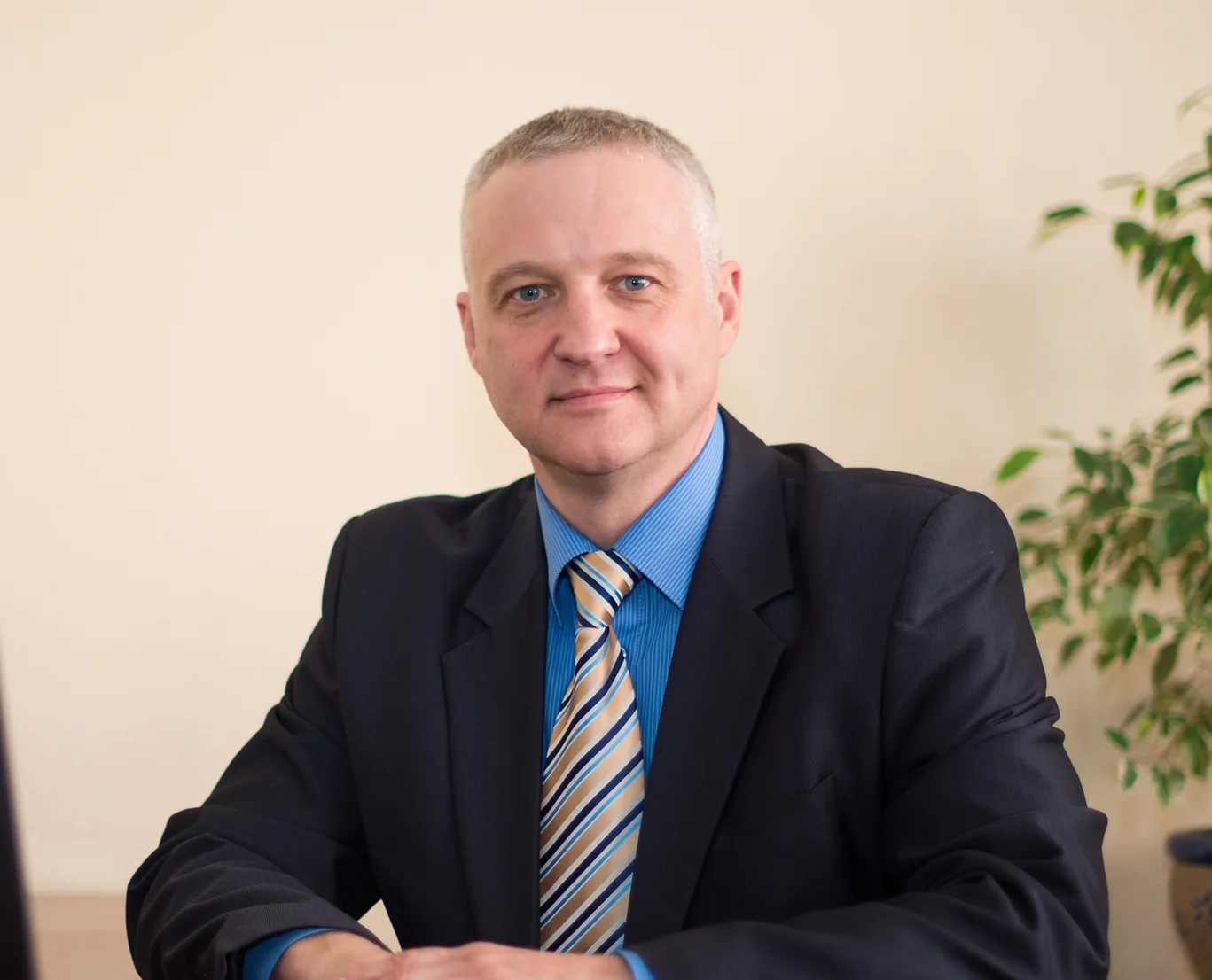 990a11_6ebb554c6c0549f08c0a723ddb3709d5mv2