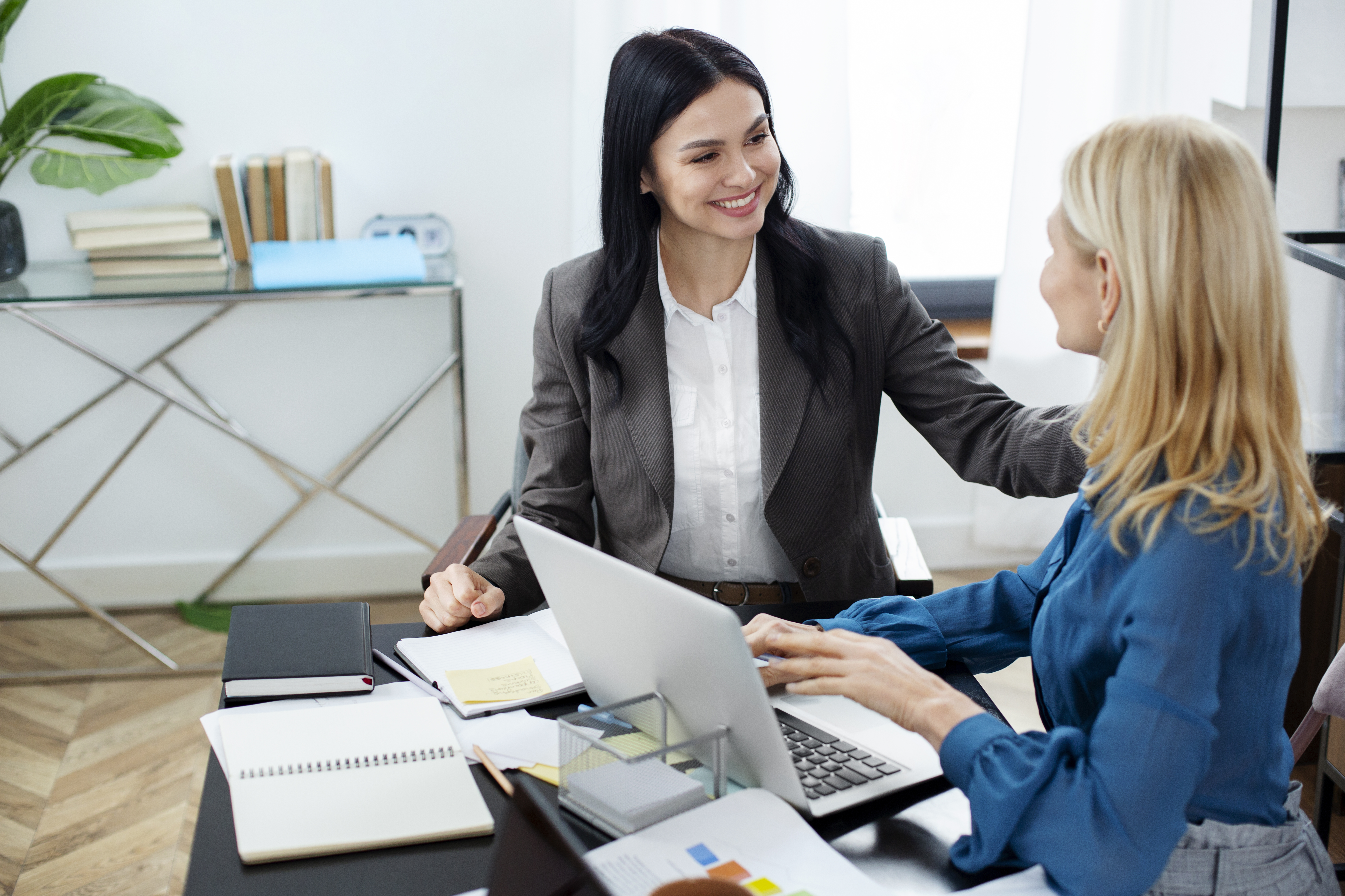 medium-shot-smiley-women-working-together