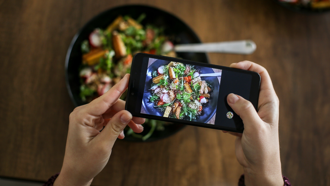 Orange_and_Yellow_Retro_Food_Review_YouTube_Thumbnail_17