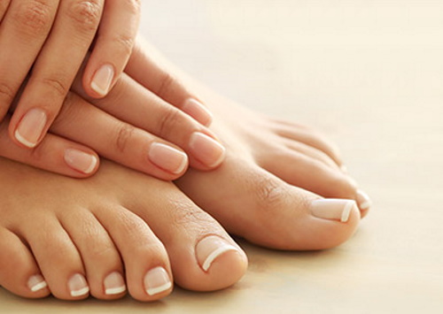 fin_beauty_mani-n-pedi