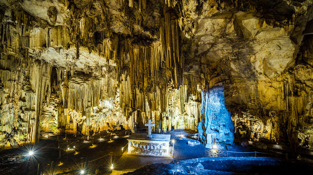 Melidoni_Cave