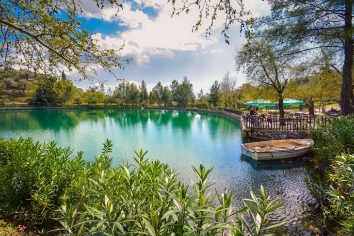 lake-of-zaros-at-spring-crete